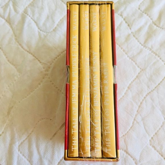 Peter Rabbit 🐇 Holiday Collection Deluxe Giftset - Picture 2 of 4